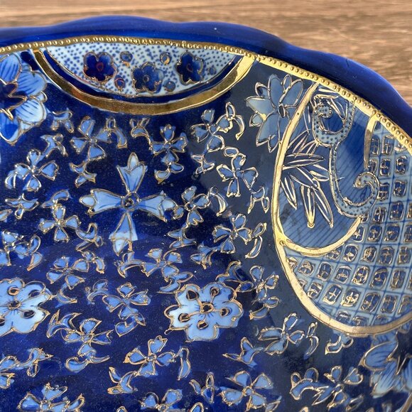 Vintage Cobalt Blue Porcelain Bowl, Floral Gold Gilt Imari Style, Made in China - Picture 6 of 11